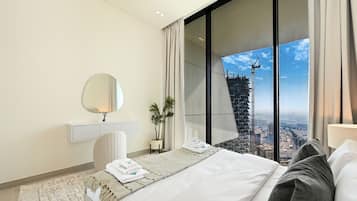 Apartment, Balcony, City View | Iron/ironing board, free WiFi