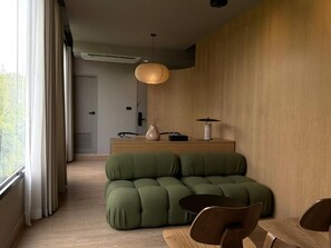 Living area - Citrus House Phra-Arthit (Bangkok)