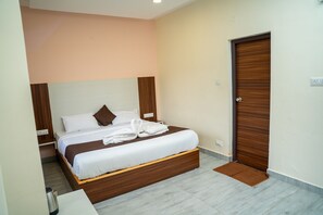 Deluxe Double Room, Balcony, Mountain View | Free WiFi