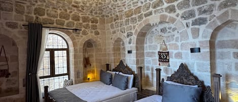 Comfort Room | Free WiFi