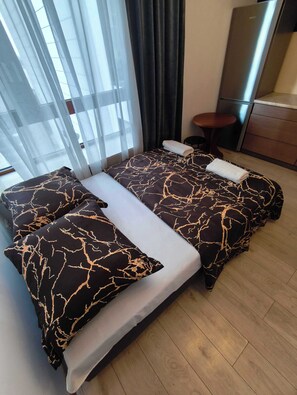 基础客房 | 办公桌、笔记本电脑工作区、隔音、免费 WiFi