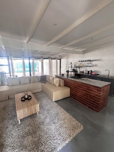 M’Khaya , your home away from home , close to all amenities in Johannesburg