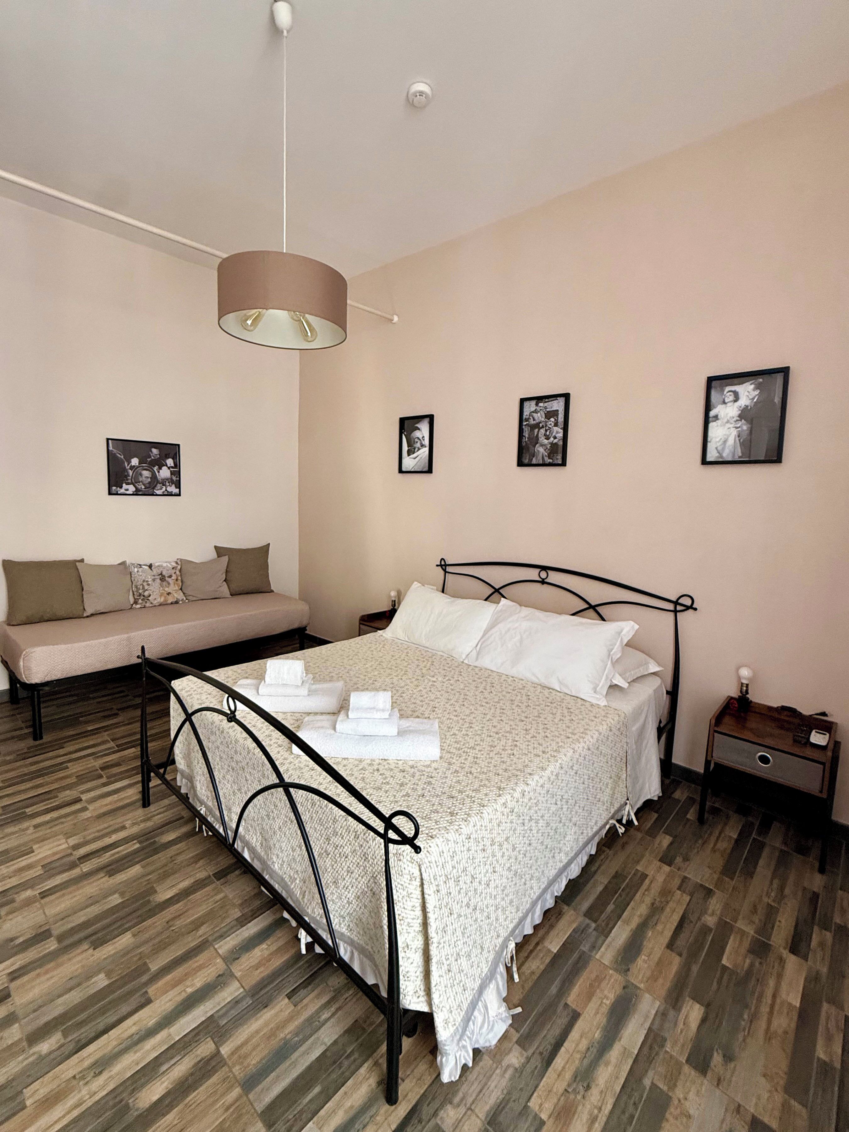 Free WiFi, bed sheets
