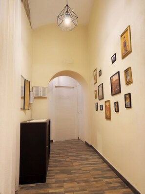 Interior - Trasite (Naples)