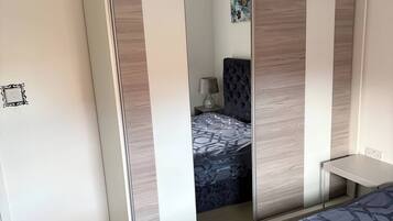 Apartamento, 2 quartos, acessível, sacada