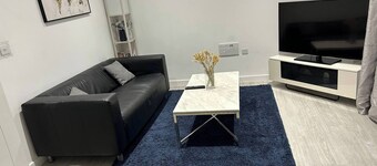 Pristine & Cozy 3 bed 2 Bath Apartment in a Great Location