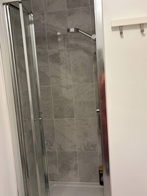 Leilighet, 2 soverom, tilgjengelighetstilpasset, balkong | Bad