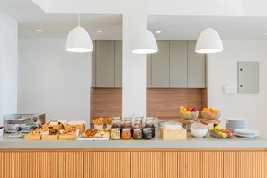 Free daily buffet breakfast  - Ramnus Karpathos Suites (Karpathos)