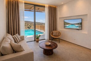 슈피리어 듀플렉스, 전용   수영장, 바다 전망 | 거실 공간