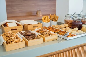 Tägliches inbegriffenes Frühstücksbuffet