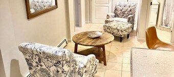 2 BR Sub Level Hampton Bays village apartment LIRR accessible to NYC