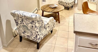 2 BR Sub Level Hampton Bays village apartment LIRR accessible to NYC