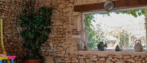 حمّام سباحة مُدفَّأ