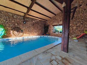 A heated pool - Gite La Fantaisie in the heart of the bastide towns (Salles)