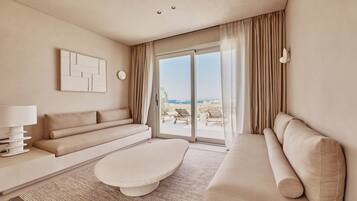 Grand Private Pool Family Residence | Living area