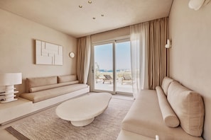 Grand Private Pool Family Residence | Living area