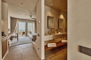 Essence Private Pool Suite | Roupas de cama premium, frigobar, cofres nos quartos, berços grátis