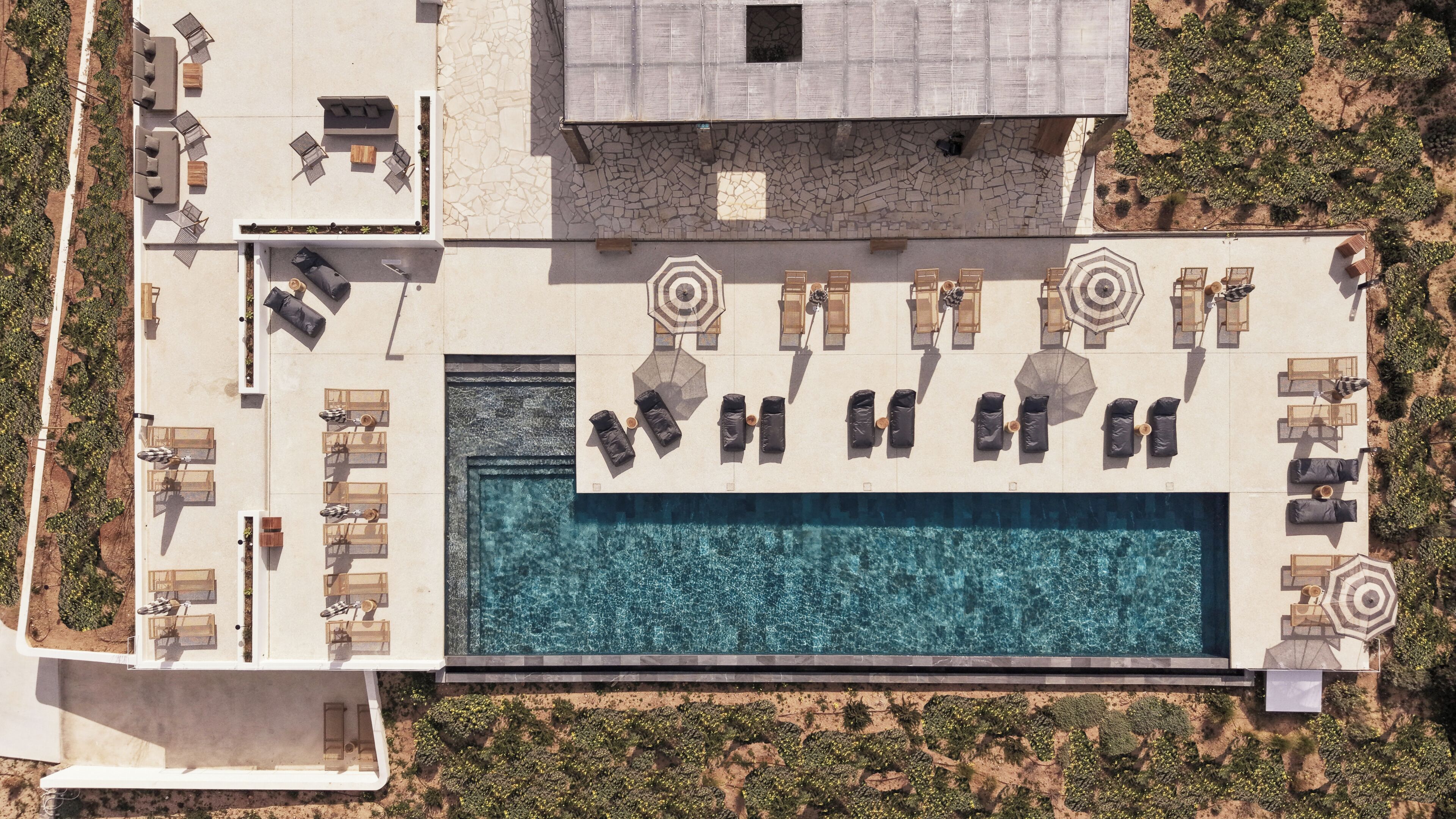 حمّام سباحة خارجي