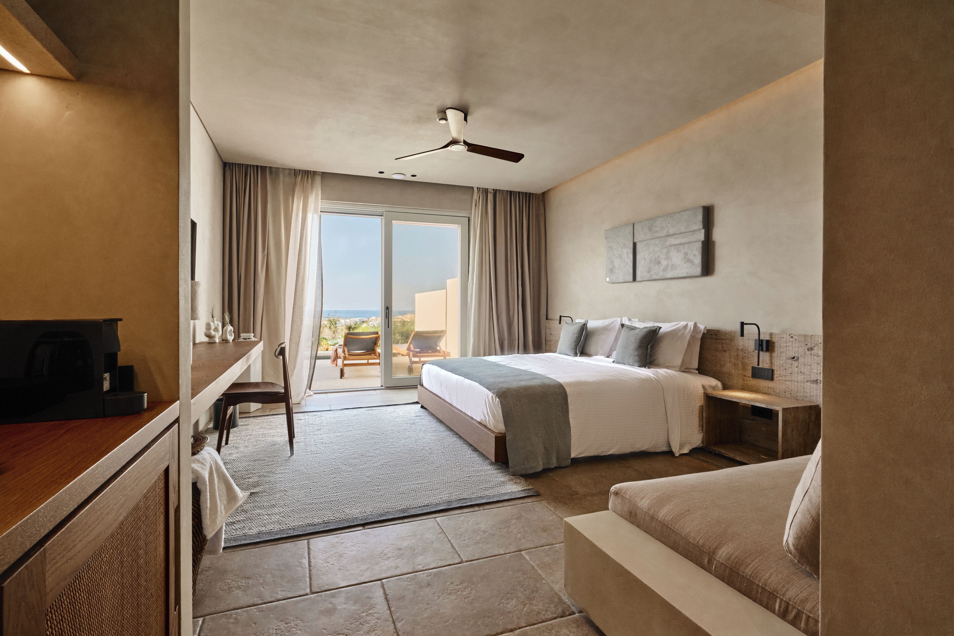 Essence Private Pool Suite | Caja fuerte y wifi gratis