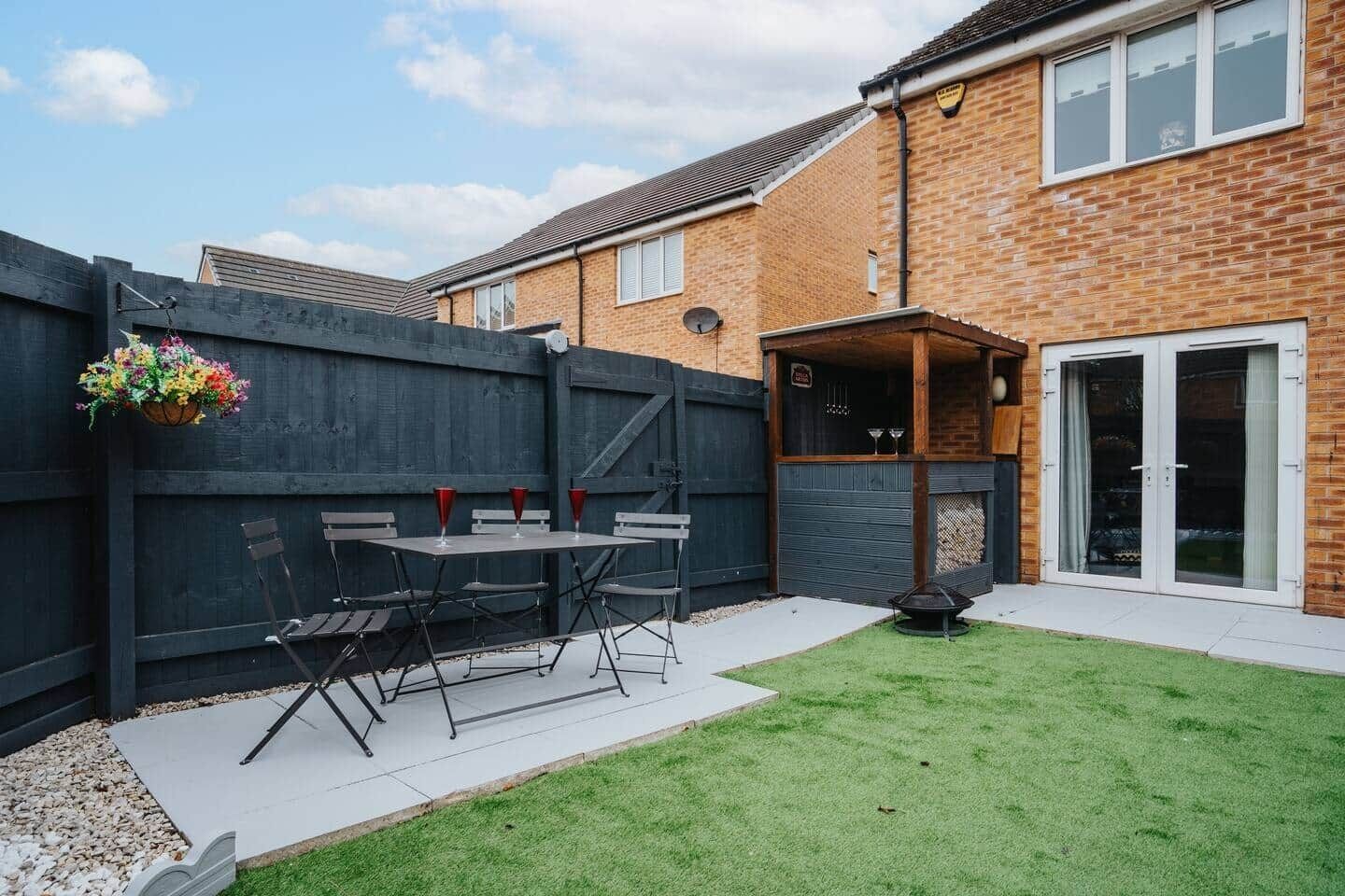 屋外ダイニングエリア