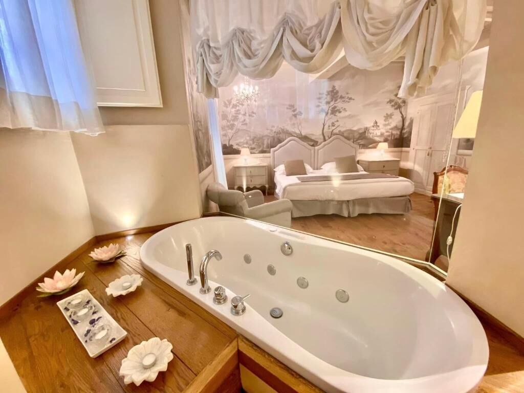 Minibar, caja de seguridad en la habitación y sistema de insonorización 