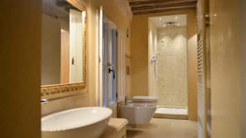 Suite Royal | Bagno | Pantofole