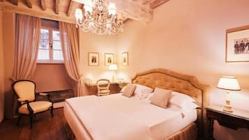 Deluxe Double or Twin Room, City View | Minibar, in-room safe, soundproofing, iron/ironing board