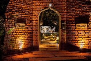 Unclassified image, 3 of 57, button - ELIVAAS prive Tapovana Zarae with Garden (Gauribidanur)