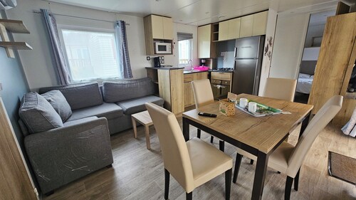 Cap Liberté, animaux accepté, 2 salles de bains et 2 WC, lave vaisselles et clim