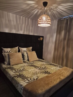 熨斗/熨衣板、WiFi、床单