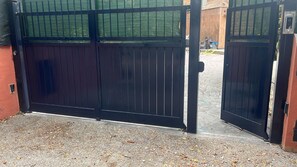 Property grounds - Niche within walking distance of the sea, commercial center, Private access. (Fregene)