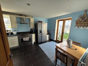 Interior - Room-the Woodland View Room (Bedford)