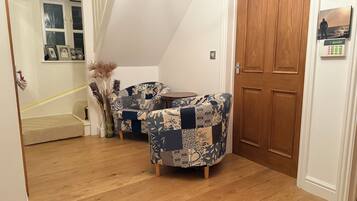 Room, 1 Bedroom, Fireplace | Living room