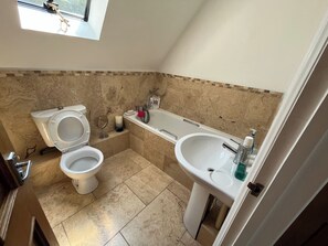 Room, 1 Bedroom | Bilik Mandi