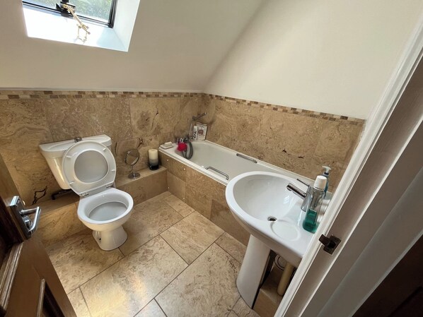 Phòng, 1 phòng ngủ | Phòng tắm