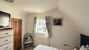 Shared Dormitory, 1 Bedroom, Fireplace, Garden View