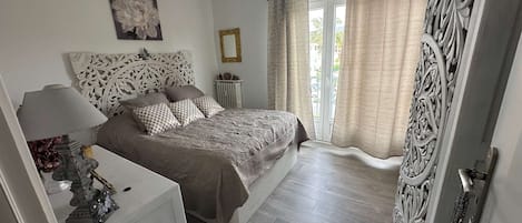 Strygejern/strygebræt, Wi-Fi, sengetøj