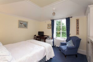 Double Room, Garden View | Iron/ironing board, free WiFi - Hollybank House (Emsworth)