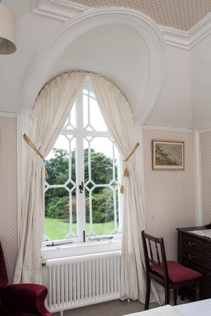 Double or Twin Room, Garden View | Interior - Hollybank House (Emsworth)