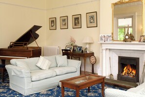 Double Room, Garden View | Living area - Hollybank House (Emsworth)