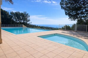 Pool - Les Terrasses Azur - Sea view, Swimming pool & Tennis court (Roquebrune-sur-Argens)