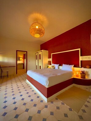 Deluxe Suite, Garden View | Desk, laptop workspace, blackout curtains, soundproofing - Domaine JJ (Sidi Abdallah Ghiat)
