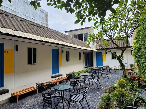 Exterior - RYB Hostel Phuket (Chang Wat Phuket)