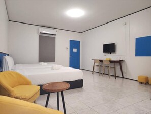 Deluxe Triple Room, Private Bathroom - RYB Hostel Phuket (Chang Wat Phuket)