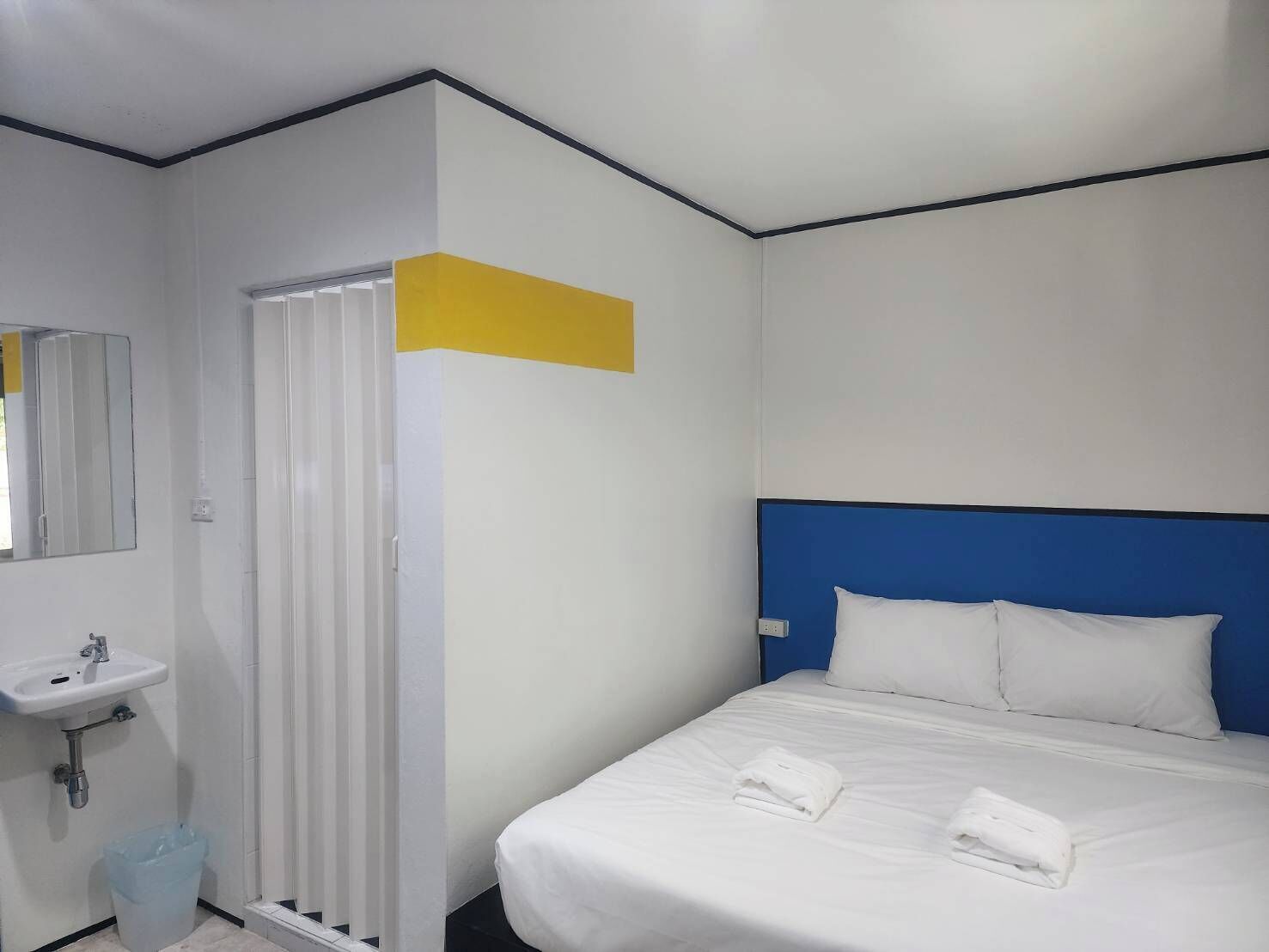 Double Room, 1 King Bed, Private Bathroom