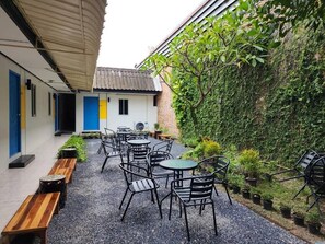 Garden - RYB Hostel Phuket (Chang Wat Phuket)