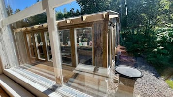 Cabin, 2 Bedrooms, Balcony, Garden View | Bahagian dalam