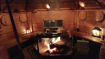 Cabin, 2 Bedrooms, Balcony, Garden View | Interior