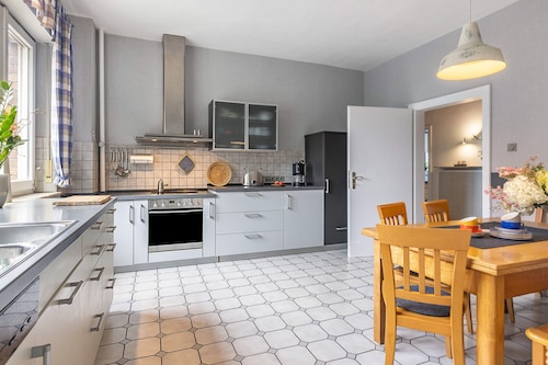 Apartment 'Hofhausnr3' mit privater Terrasse, Garten und WLAN