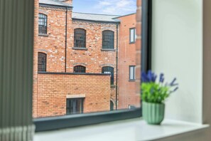 Interior - Stylish City Centre Apartment - Heart of Jewellery (West Midlands)